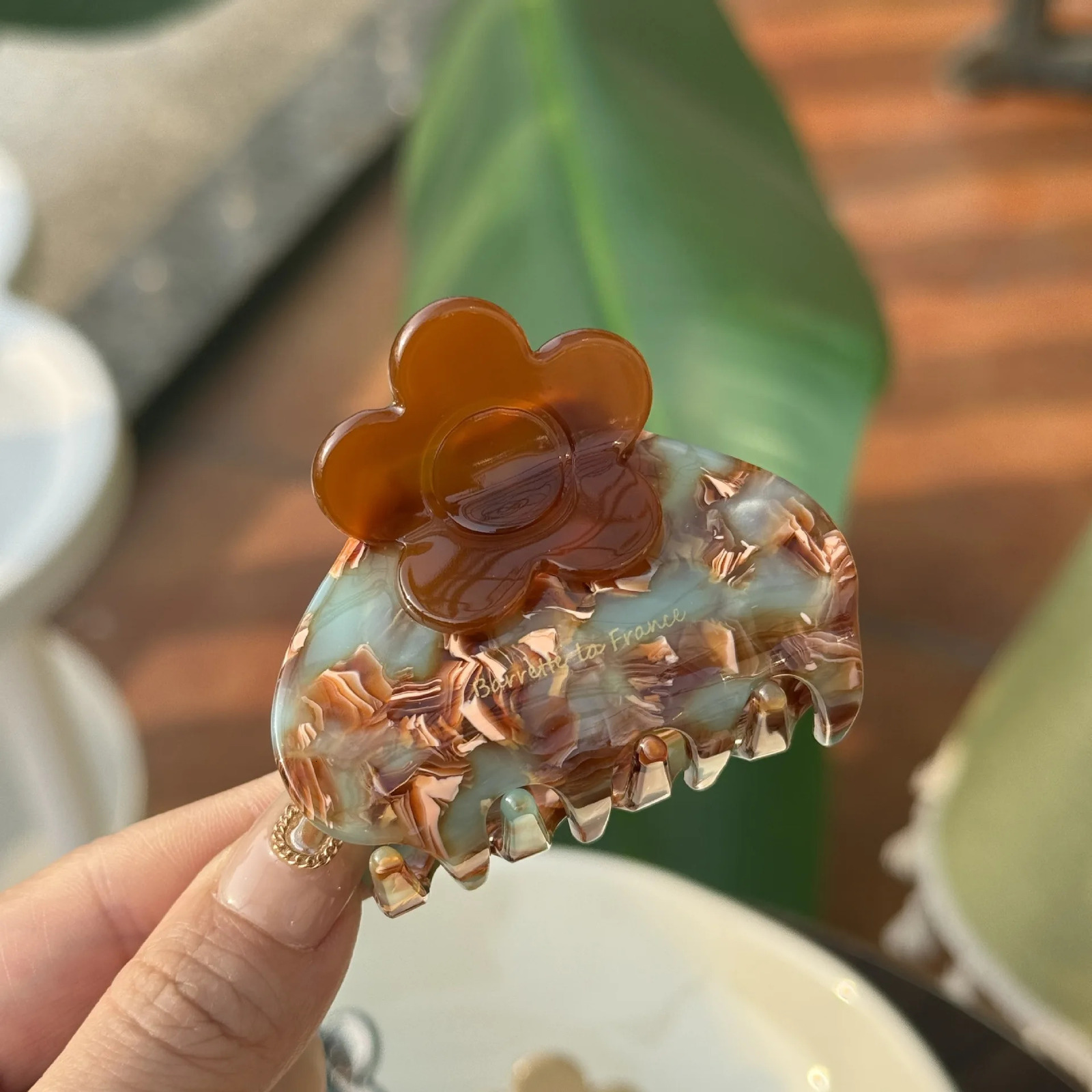 1pc Flower Grip Clip Medium Gold Label Hair Clip Three Dimensional Petal Hair Grip Simple and Sweet Hair Accessories260528BJ - view 5