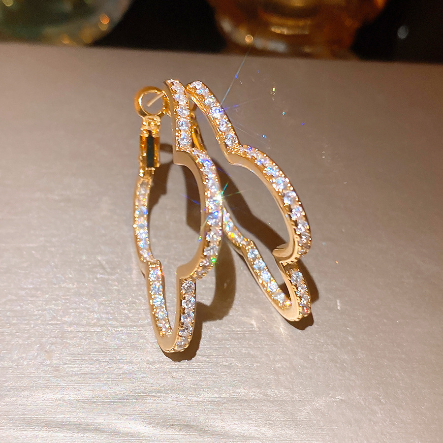 Flower earrings for women, fashionable and unique, exaggerated earrings with a high-end feel, light luxury studs earrings - view 9