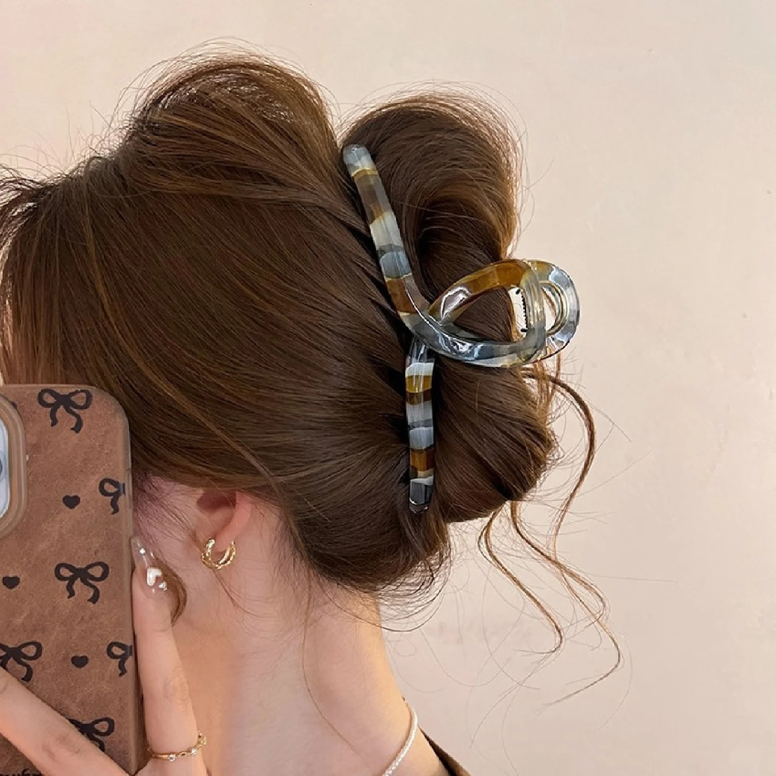 1PC Retro Literary Style Color Blocking Grab Clip Female Large Shark Clip Premium Back of Head Hair Clip Hair Acc260528BJ