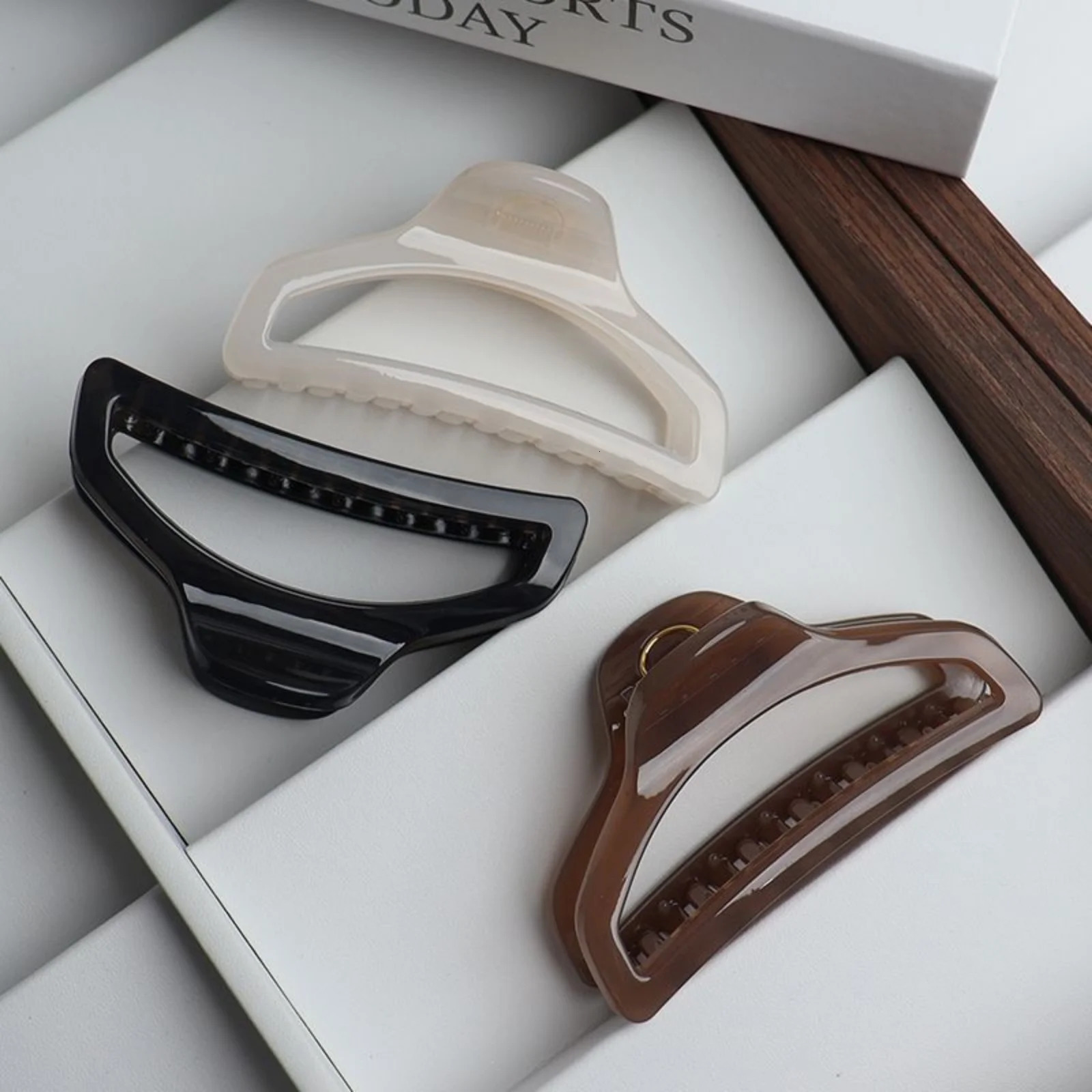 1PC Medium Shark Clip Hair Clip Female Back of Head Grab Clip French Plate Hair Grab Hair Accessory Premium260528BJ
