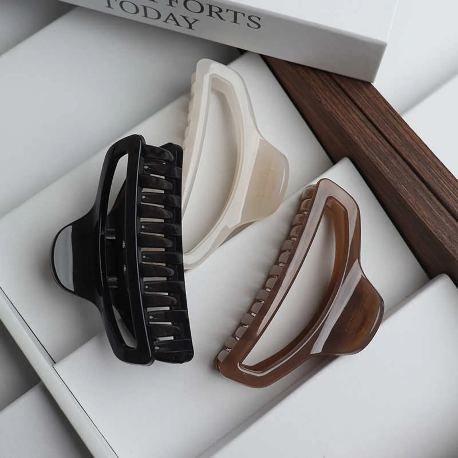 1PC Medium Shark Clip Hair Clip Female Back of Head Grab Clip French Plate Hair Grab Hair Accessory Premium260528BJ - view 3