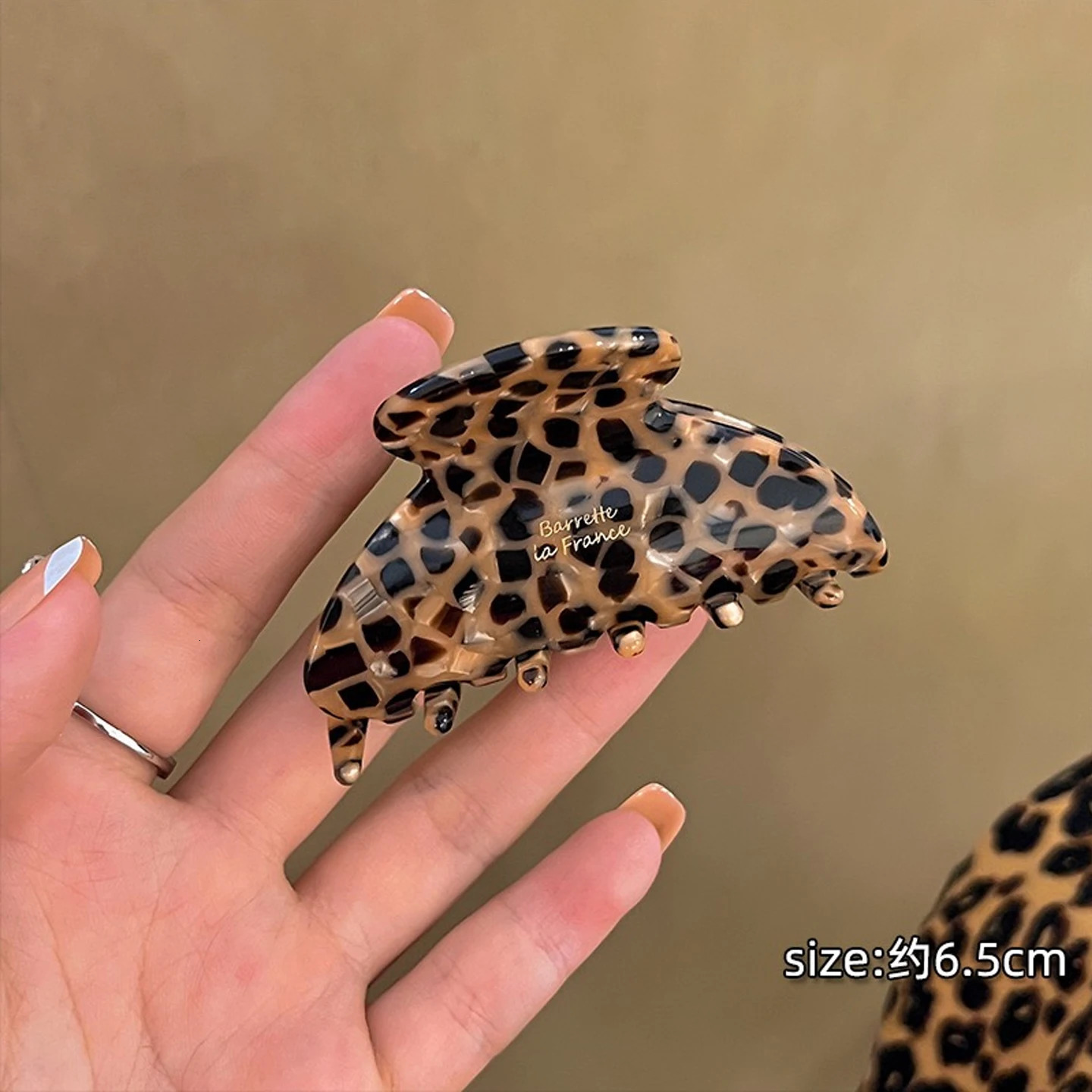 1PC Korean Style Vintage Fashion Speckled Leopard Print Acrylic Hair Clip Womens Bun Hair Claw Clip High-End Shark Clip260528BJ
