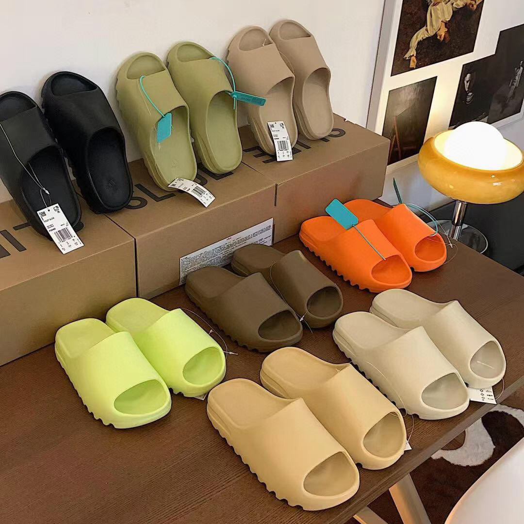 Designer Sandals Slippers Thick Sole Cloud Cushion Slides, Non Slip Soft Foam Casual Beach Indoor Outdoor Summer Slippers For Men Women size 36-47
