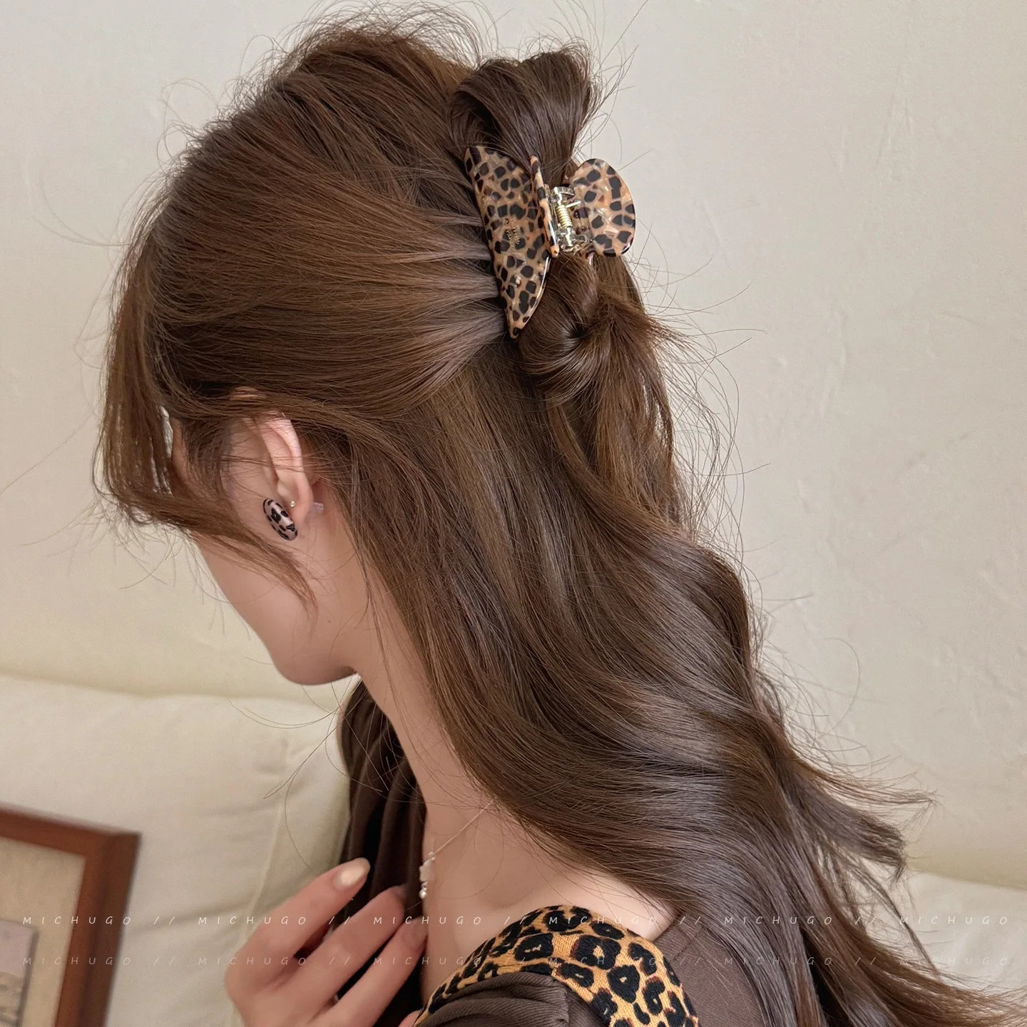 1PC Korean Style Vintage Fashion Speckled Leopard Print Acrylic Hair Clip Womens Bun Hair Claw Clip High-End Shark Clip260528BJ