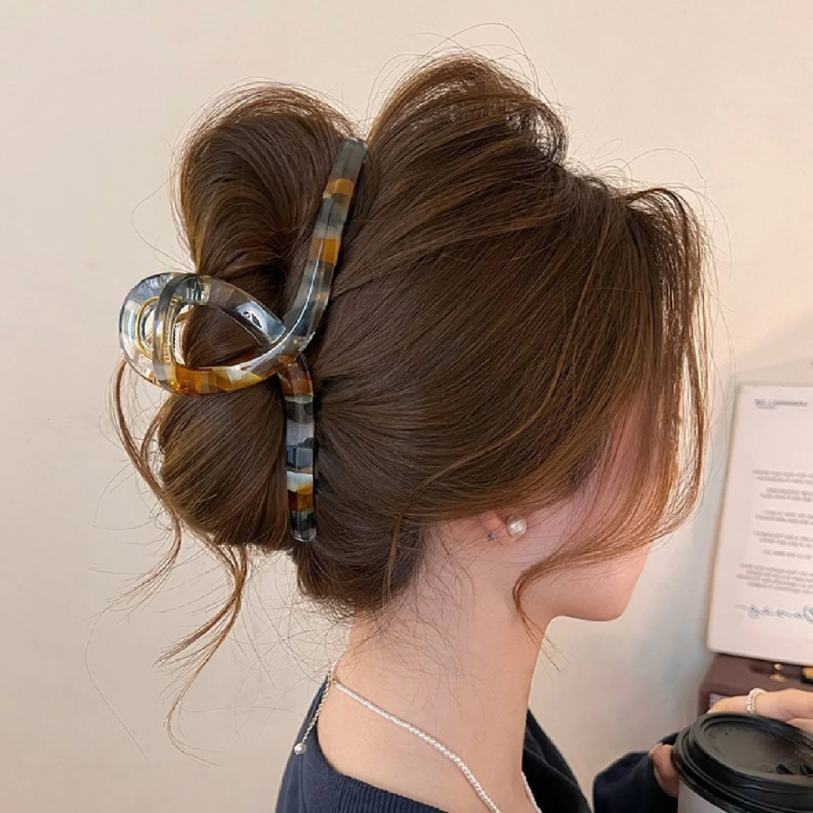 1PC Retro Literary Style Color Blocking Grab Clip Female Large Shark Clip Premium Back of Head Hair Clip Hair Acc260528BJ