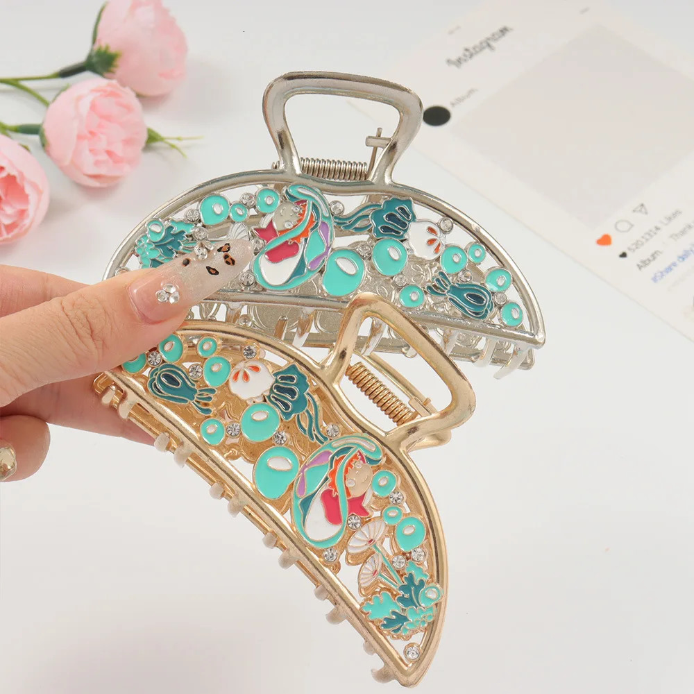 Japanese Anime Style Alloy Hair Claw 10CM Large Claw Clips Cute Cartoon Hair Clips for Women Girls Hair Accessories260528BJ