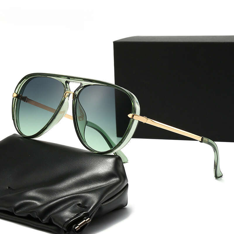Luxury Brand Designer Sunglasses Unisex Double Bridge Pilot Sunglasses Transparent Green Frame Gold Metal Temples Gradient Green Lens UV400 Outdoor Dr