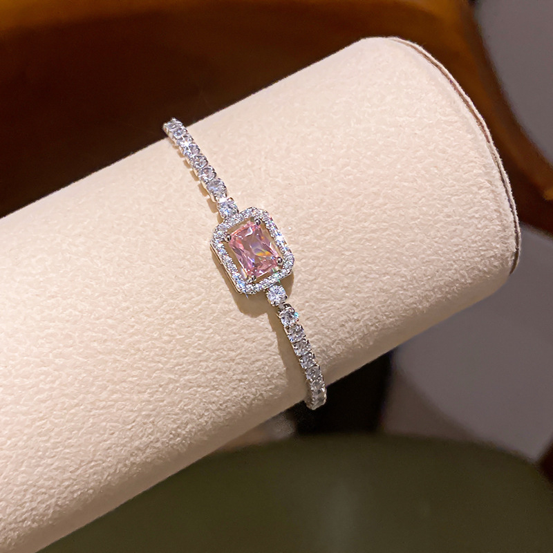 Designer 2026 French-style Pink Flower Buckle Cubic Zirconia Bracelet a luxurious and high - end hand bracelet with a sweet fashionable and uniquely d