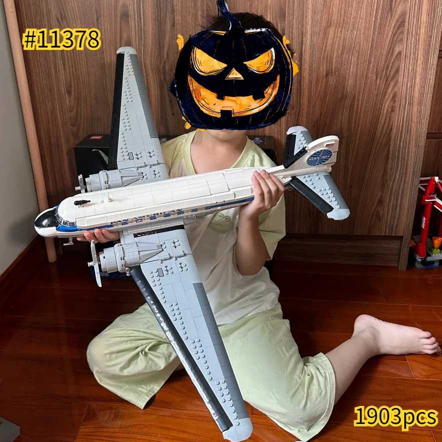 2026 New 11378 Douglas DC-3 Airliner Building Block Kit American Aviation Airplane Model Blocks Brick Toys for Adults Gifts L260603WXX6