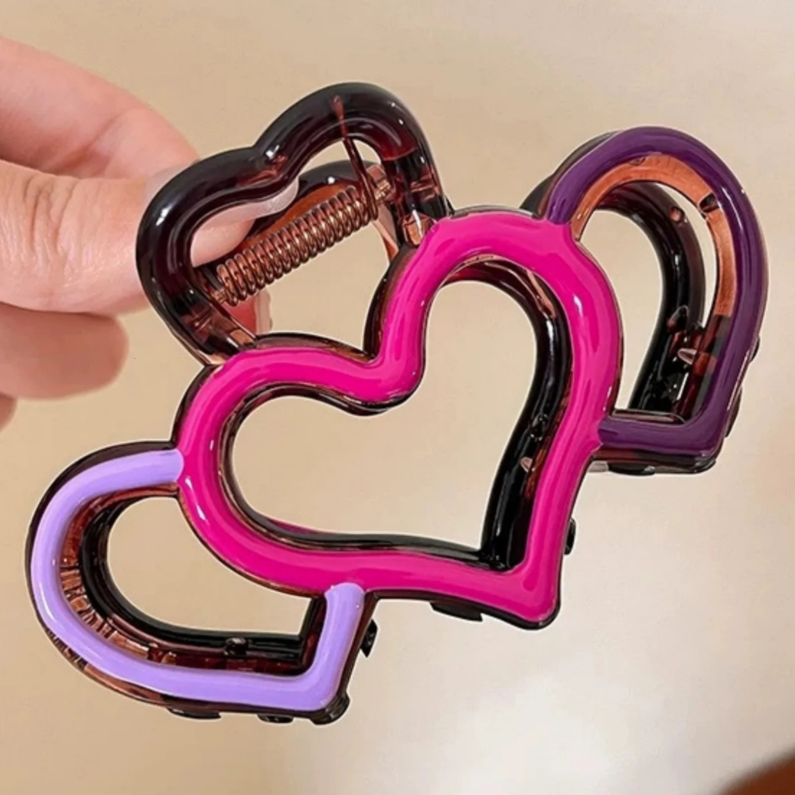 1PC Chic Heart - Shaped Hair Claws Elevate Your Hairstyle These trendy hair claws feature a charming heart n260528BJ - view 4
