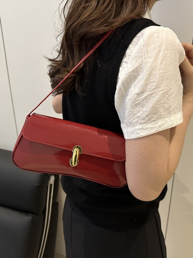 French niche bag, western-style armpit bag, women's bag, French stick bag wholesale 2025 new handheld versatile ins shoulder bag