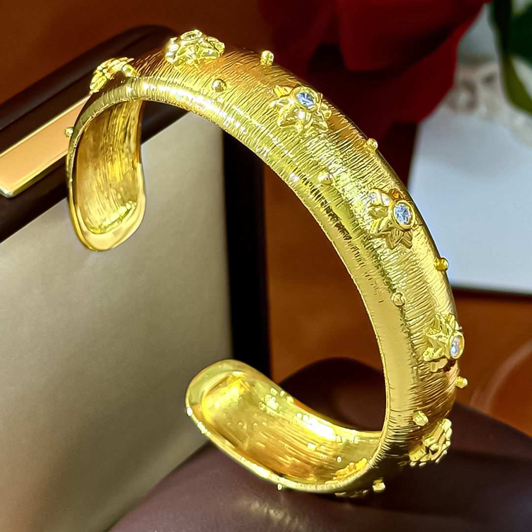 Luxury Turquoise Bracelet Gold Tone CZ Diamond Accent Woven Texture Engraved Finish Statement Jewelry Gift For Women Fashion Anniversary For Collector