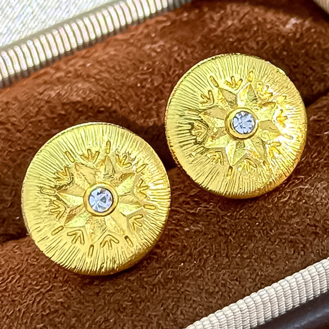 Vintage Turquoise Cuff Bracelet Gold Tone Crystal Accent Woven Texture Engraved Statement Jewelry Fashion Accessory Gift For Women For Collectors Toda
