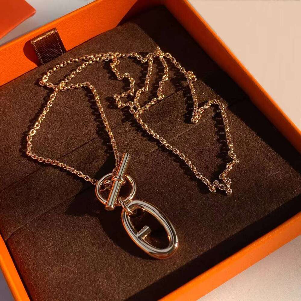 High-quality Luxury Designer Brand Jewelry H Letter Pig Nose OT Buckle Necklace Rose Gold Necklace for Women