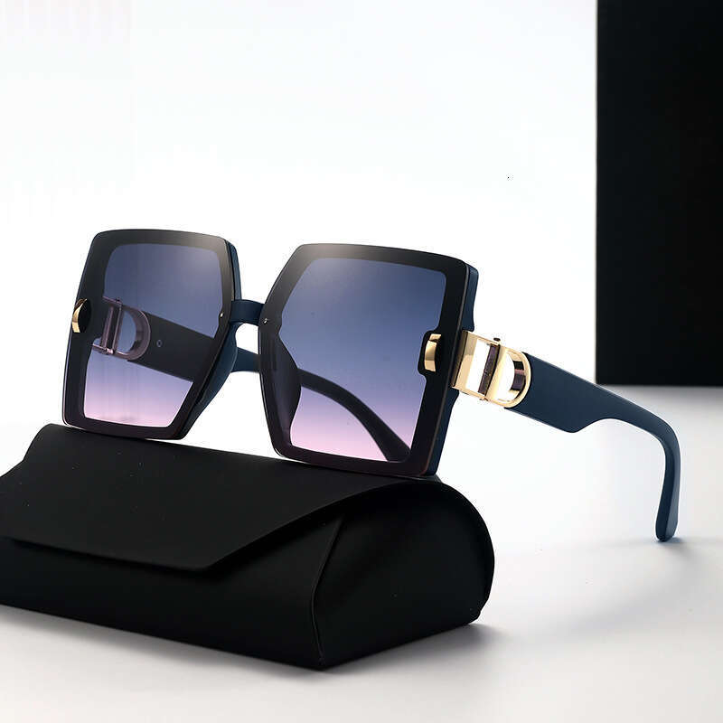 Luxury Brand Designer Sunglasses 2025 New High-End Large Frame D Rivet Sunglasses For Women, UV Protection, Square Frame, Trendy, Face Slimming - view 3