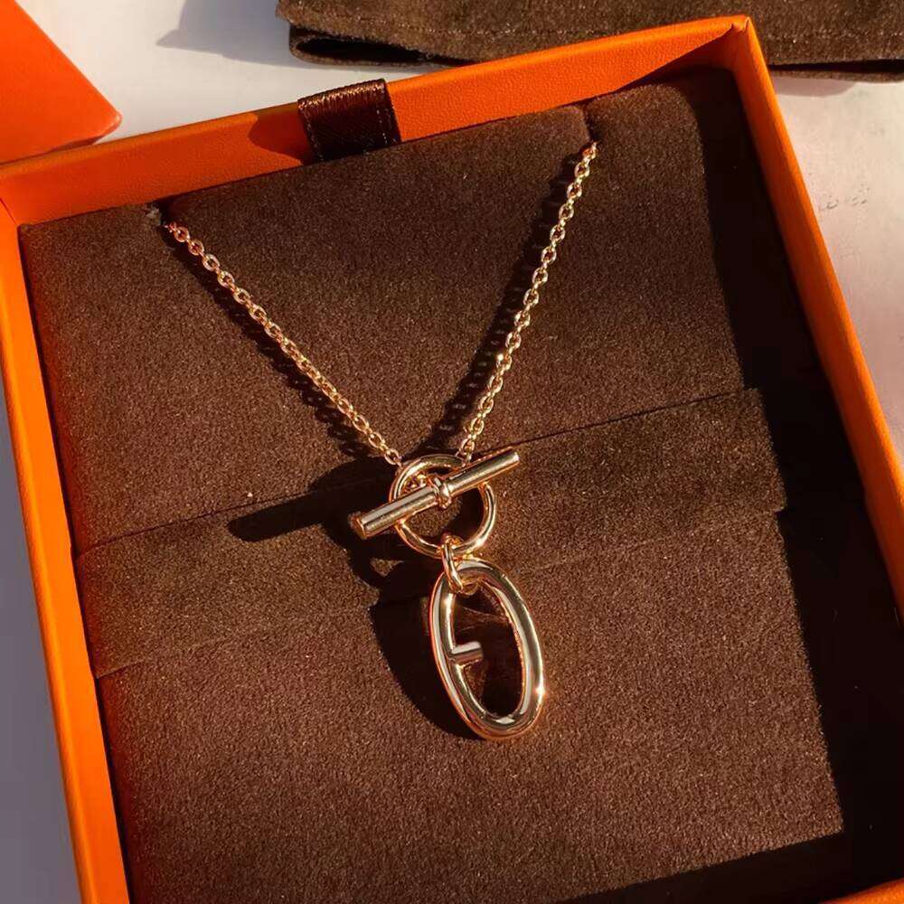 High-quality Luxury Designer Brand Jewelry H Letter Pig Nose OT Buckle Necklace Rose Gold Necklace for Women