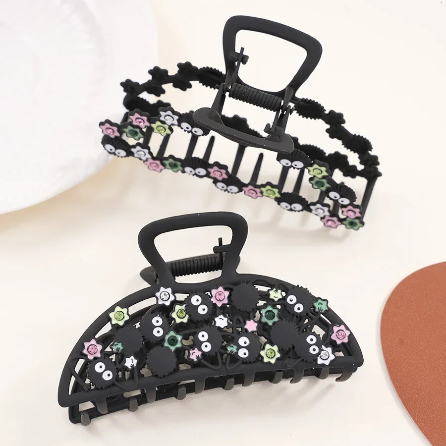 Small Fun Cinderblock Hair Claw Cute Black Cartoon Hair Clip Japan Wacky Claw Clip Shark Clip Hair Accessories for Women Girls260528BJ - view 5