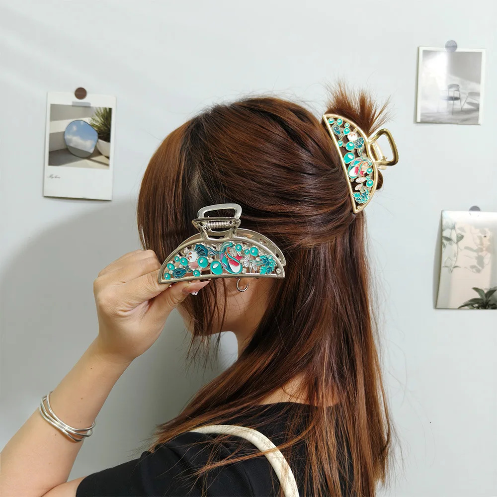 Japanese Anime Style Alloy Hair Claw 10CM Large Claw Clips Cute Cartoon Hair Clips for Women Girls Hair Accessories260528BJ - view 4