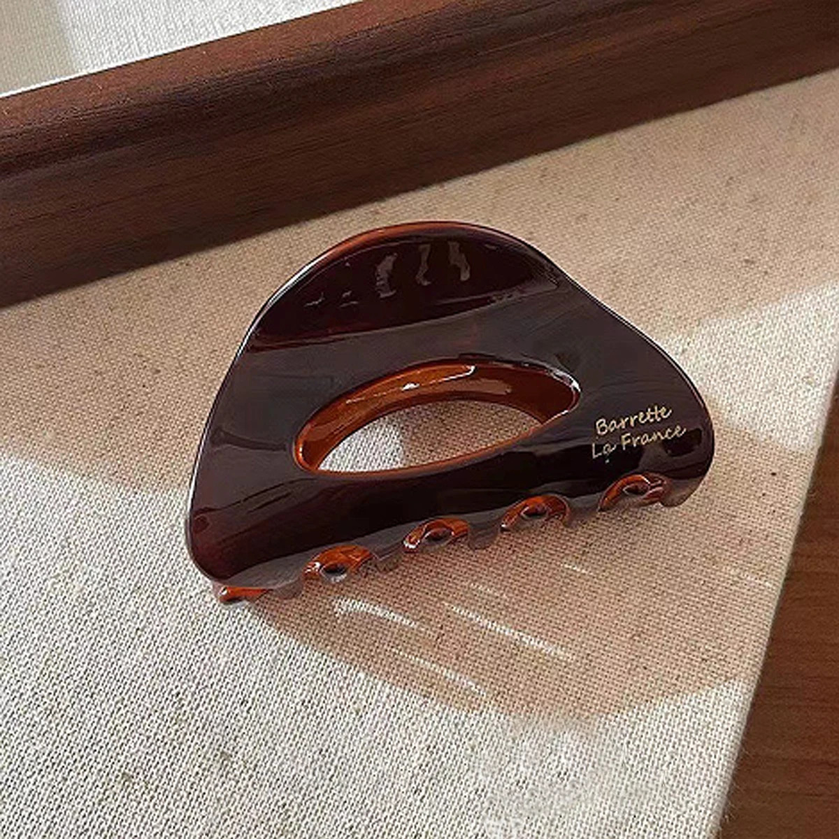 1pc Korean semi-circular hollow acetate medium-sized hair clip in coffee colorsimple half-up ponytail clip for the back of head260528BJ - view 7
