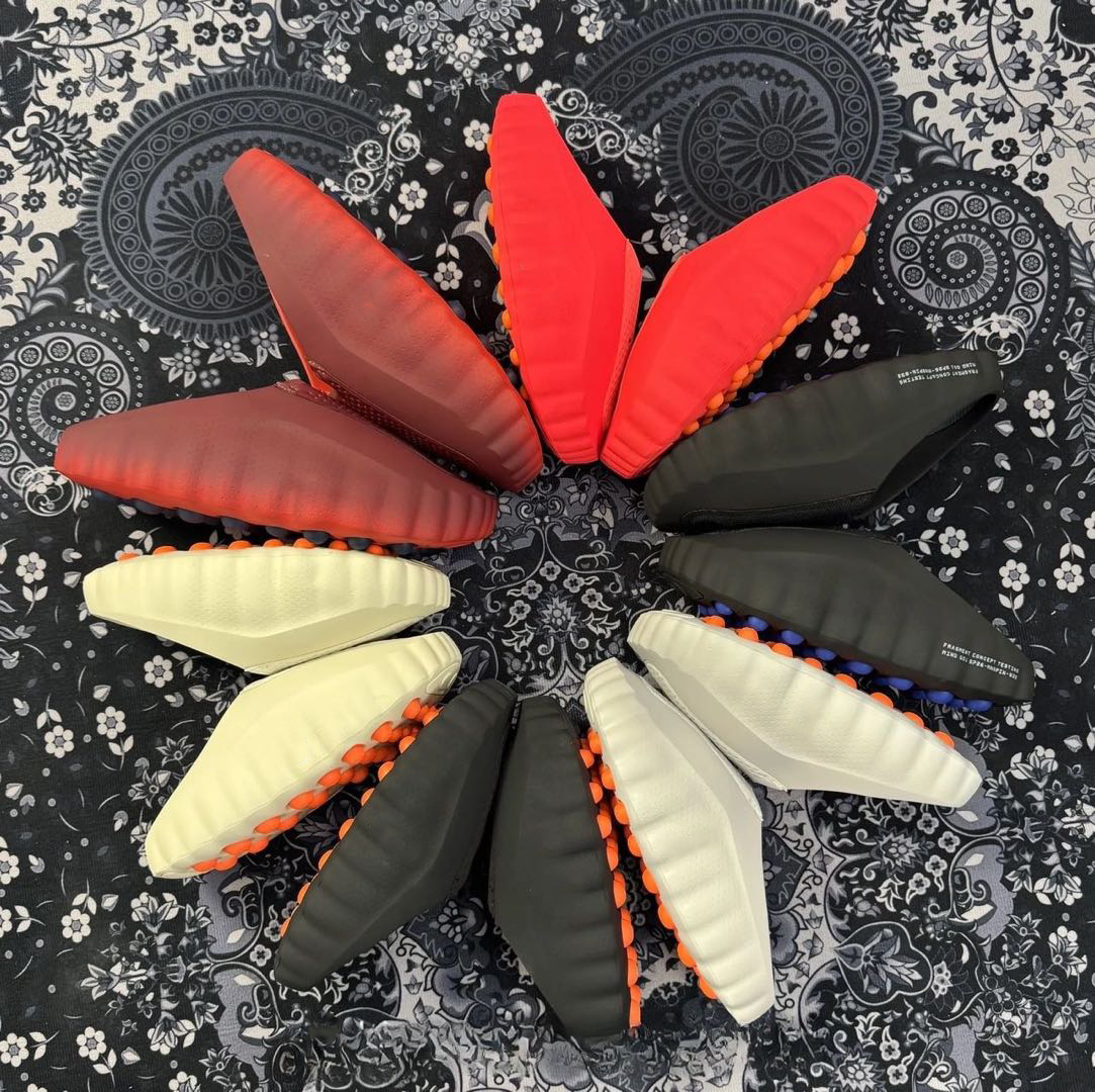 C Ronaldo & LBJ Co-branded Bubble Sole Platform Slides Slippers Men Women EVA Thick Cushion Massage Slippers Sport Slide Sandals Outdoor Beach Shower Casual Shoes