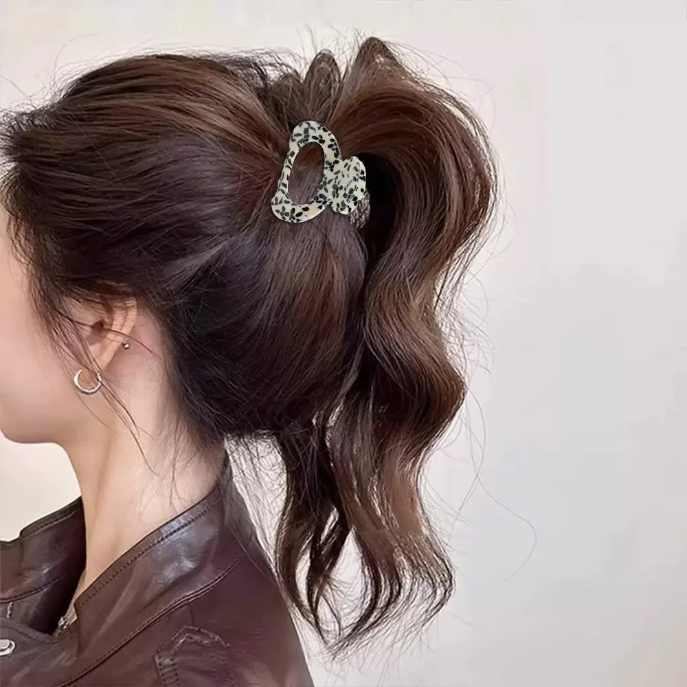 Elegant Sweet Small Oval Hair Claw Clip for Women Secure Grip Hair Accessories Ponytails Cute Hair Clips Sophisticated Style260528BJ - view 6
