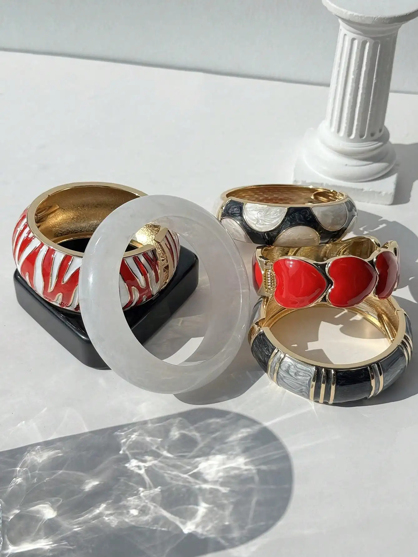 Black White Drip-Style Resin Bracelet Everyday Sweater Red and White Striped Heart Metal Jewelry Valentines Day Gift260528BJ - view 4