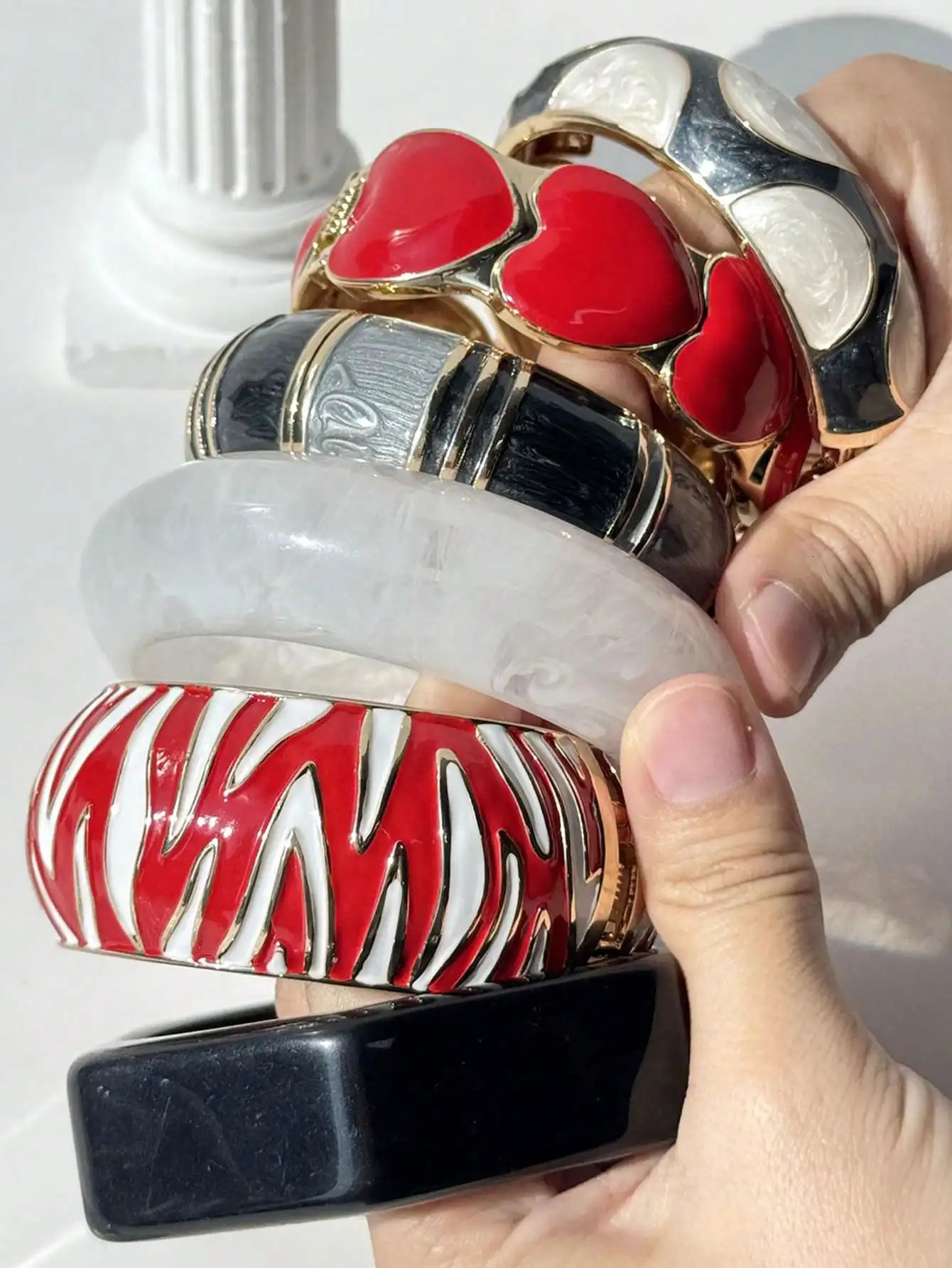 Black White Drip-Style Resin Bracelet Everyday Sweater Red and White Striped Heart Metal Jewelry Valentines Day Gift260528BJ - view 3