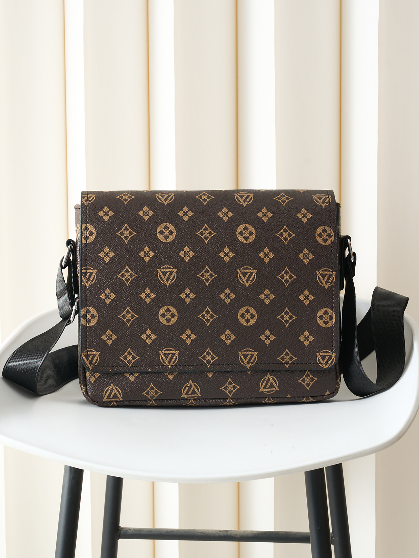 Hot Sale Vintage Monogram Casual Flap Crossbody Bag, Business Commuter Portable Shoulder Bag, Lightweight Large Capacity for Travel