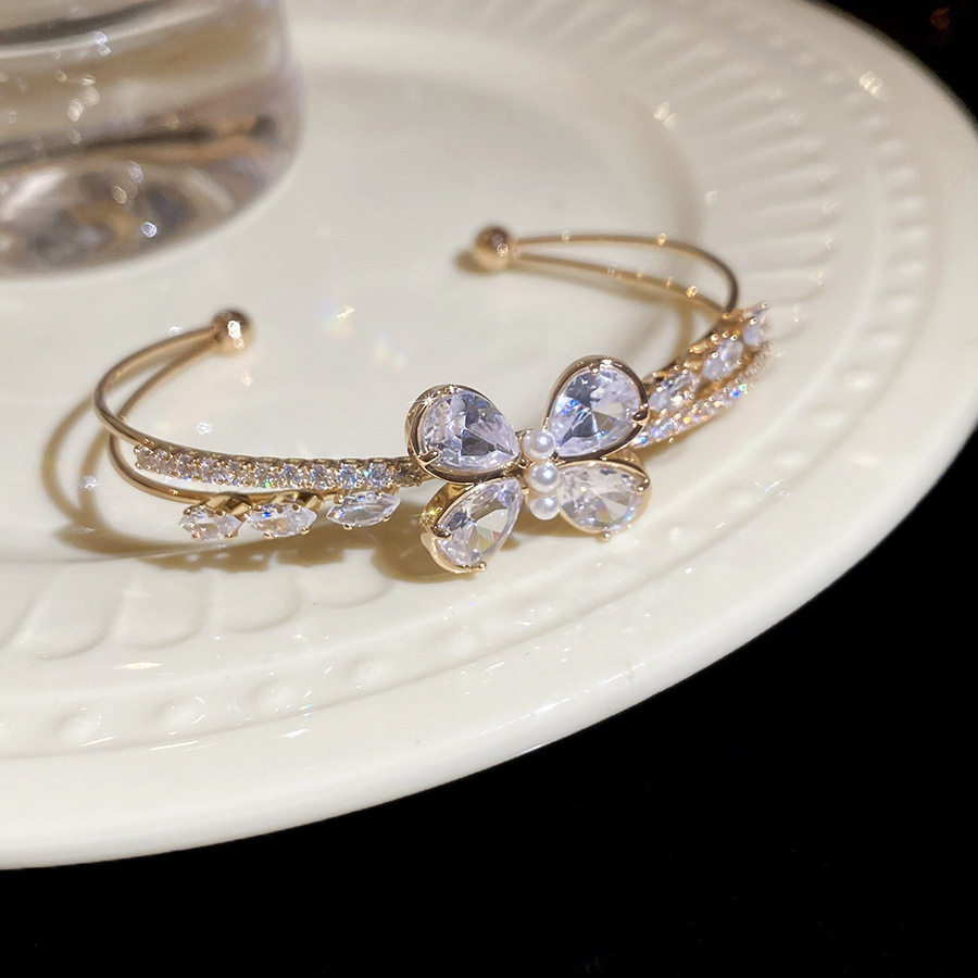 Super Shiny Zircon Butterfly Double-Layer Open Bracelet for Women, Korean Style, Sweet and Elegant, Versatile, Light Luxury, High-End Jewelry - view 8