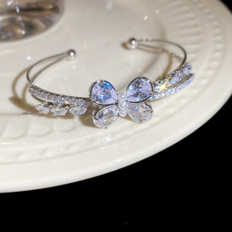 Super Shiny Zircon Butterfly Double-Layer Open Bracelet for Women, Korean Style, Sweet and Elegant, Versatile, Light Luxury, High-End Jewelry - view 7