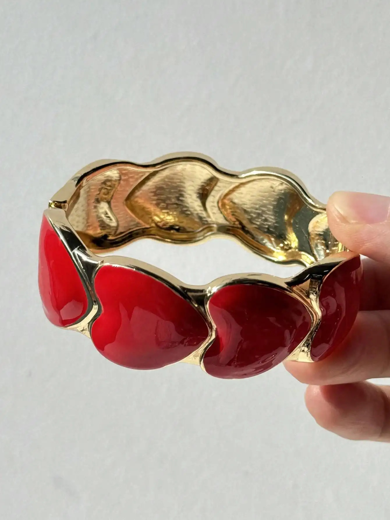 Black White Drip-Style Resin Bracelet Everyday Sweater Red and White Striped Heart Metal Jewelry Valentines Day Gift260528BJ - view 5