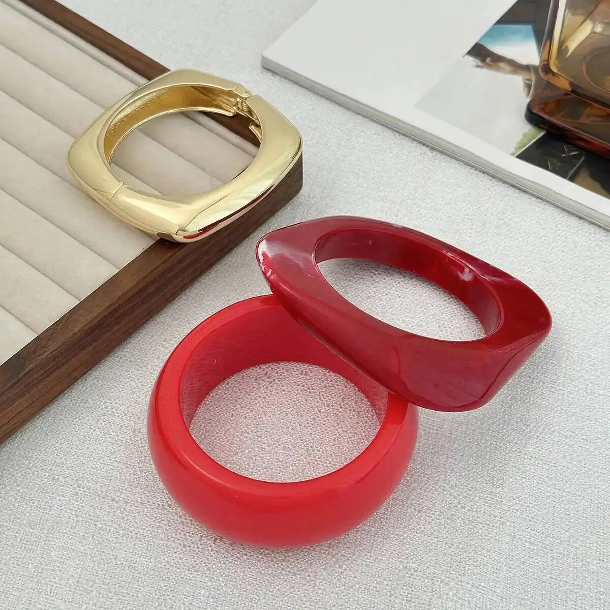 Salircon 3 Style Punk Red Acrylic Resin Chunky Bangles Women on Hand 2025 Geometric Wide Metal Bracelets Aesthetic Jewelry260528BJ - view 7