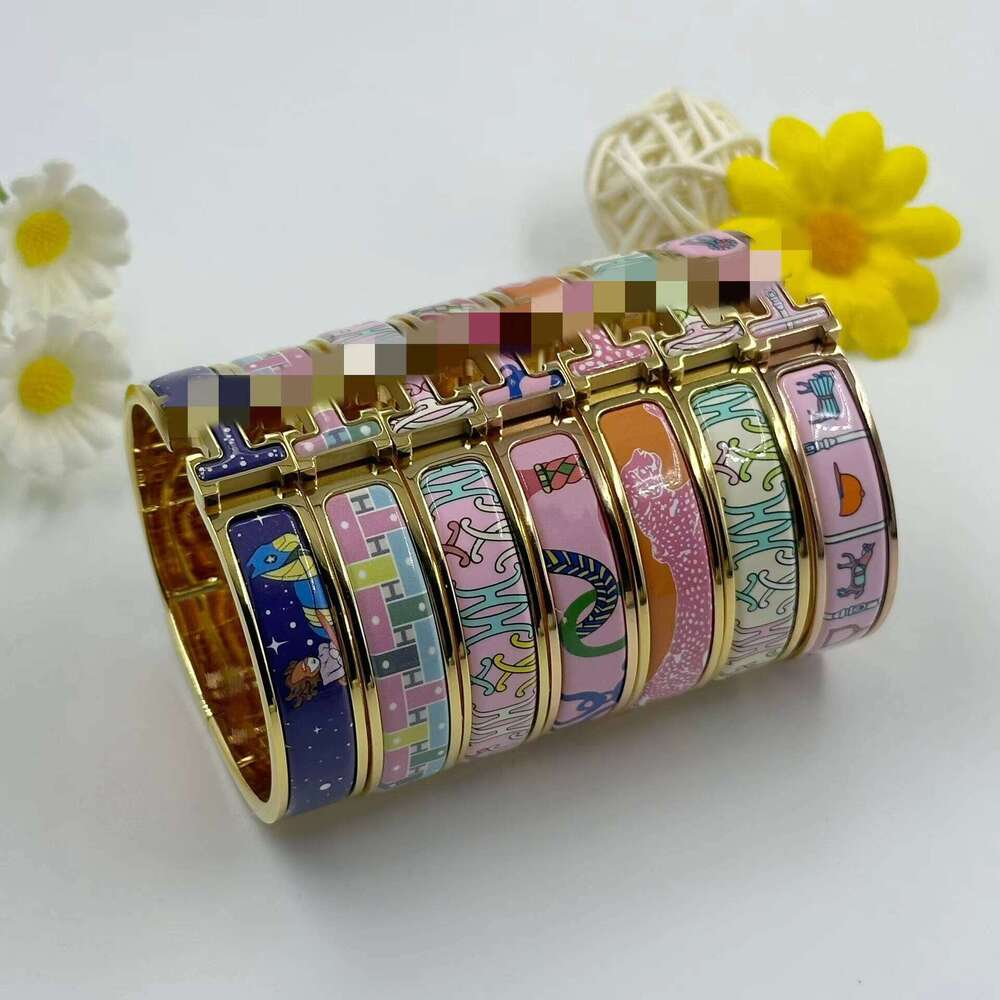 Advanced brand designer retro enamel paint 18K gold-plated stainless steel multi-color personalized 6mm women's H bracelet comes with original cloth bag as a gift