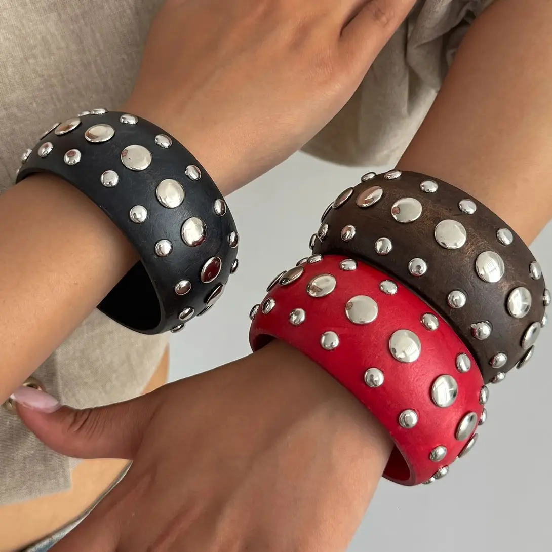 PuRui Hyperbole Creative Red Black Wooden CCB Chunky Bangle Bracelet for Women Vintage Punk Stackable Wide Bangle Grunge Jewelry260528BJ