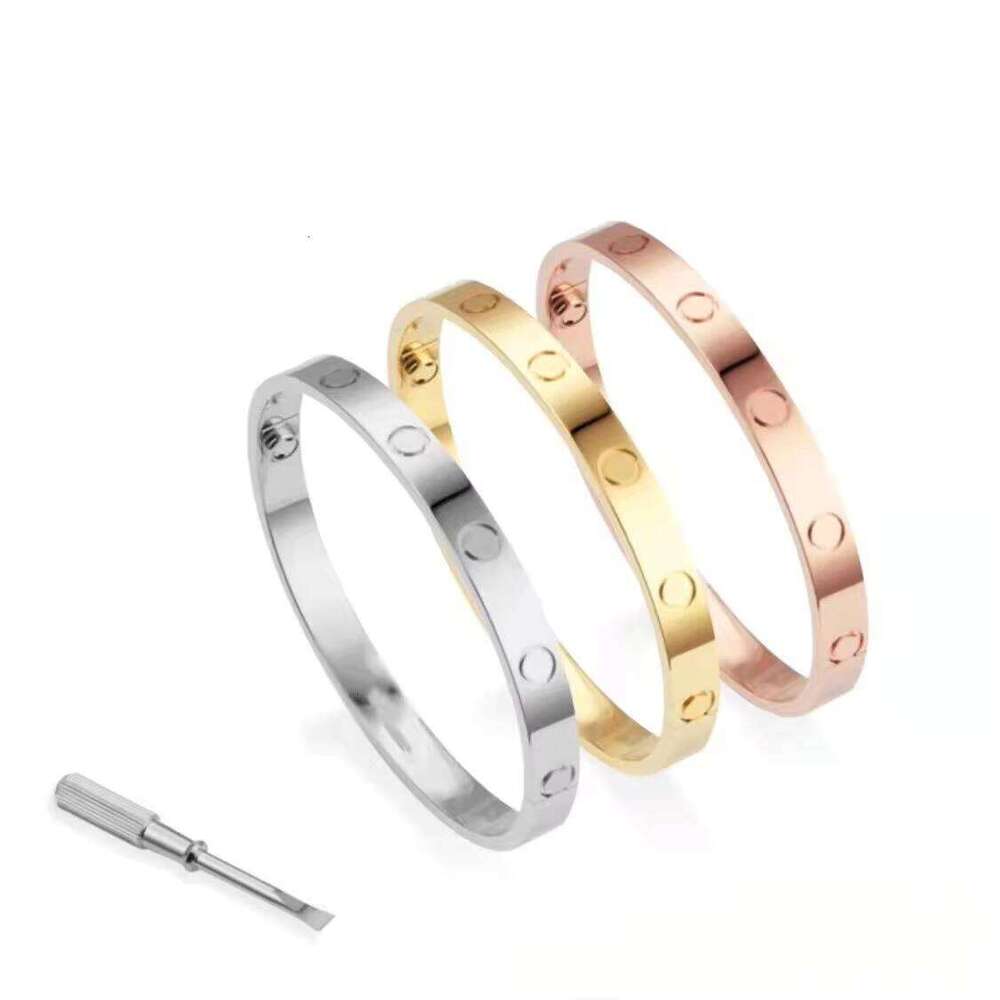 Senior designer luxury screwdriver bracelet jewelry personalized love bracelet comes with original cloth bag as a gift