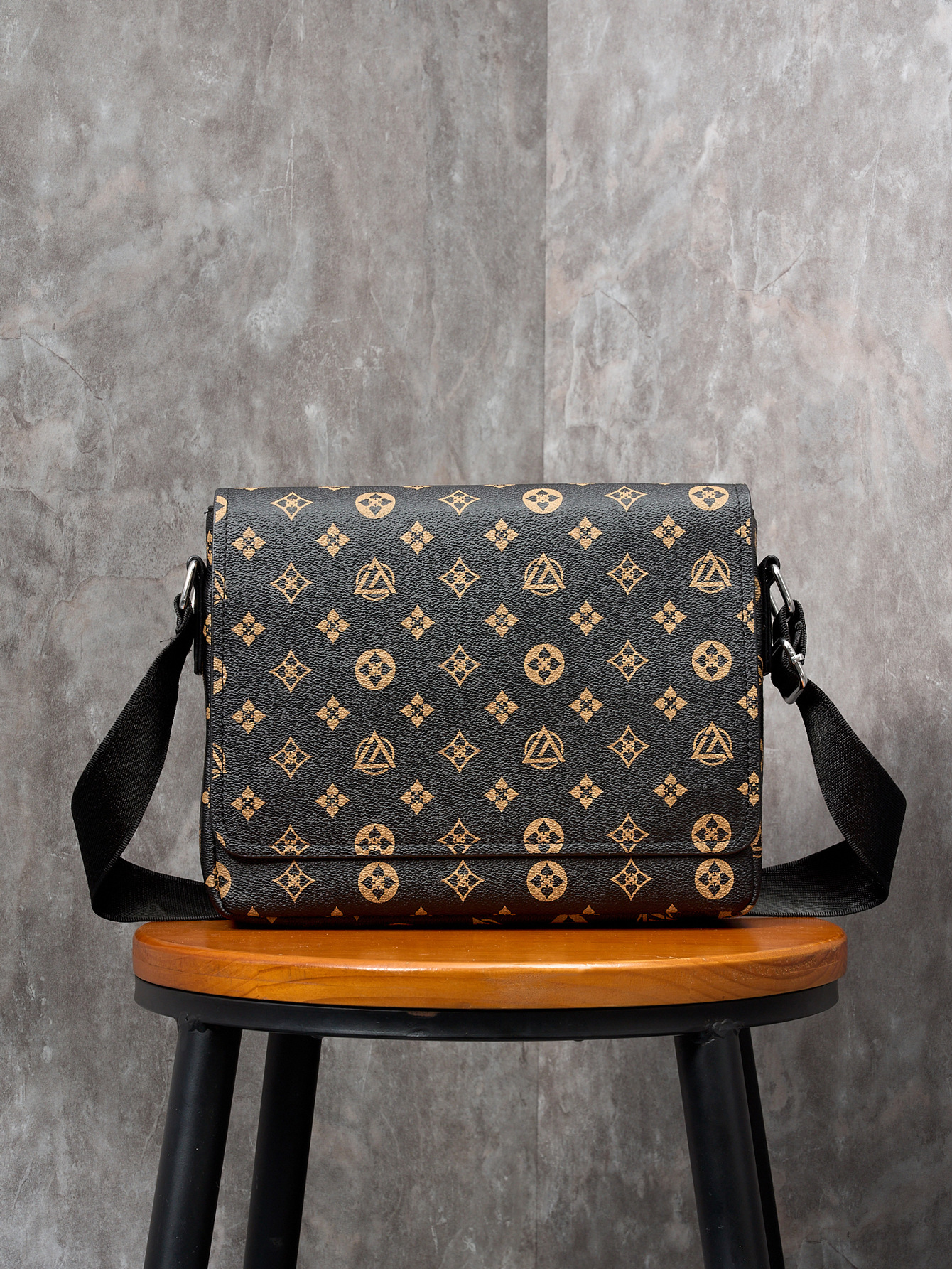 Hot Sale Vintage Monogram Casual Flap Crossbody Bag, Business Commuter Portable Shoulder Bag, Lightweight Large Capacity for Travel
