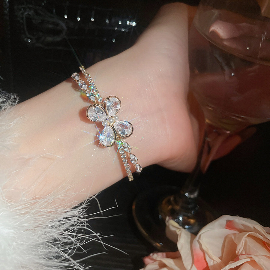 Super Shiny Zircon Butterfly Double-Layer Open Bracelet for Women, Korean Style, Sweet and Elegant, Versatile, Light Luxury, High-End Jewelry - view 6