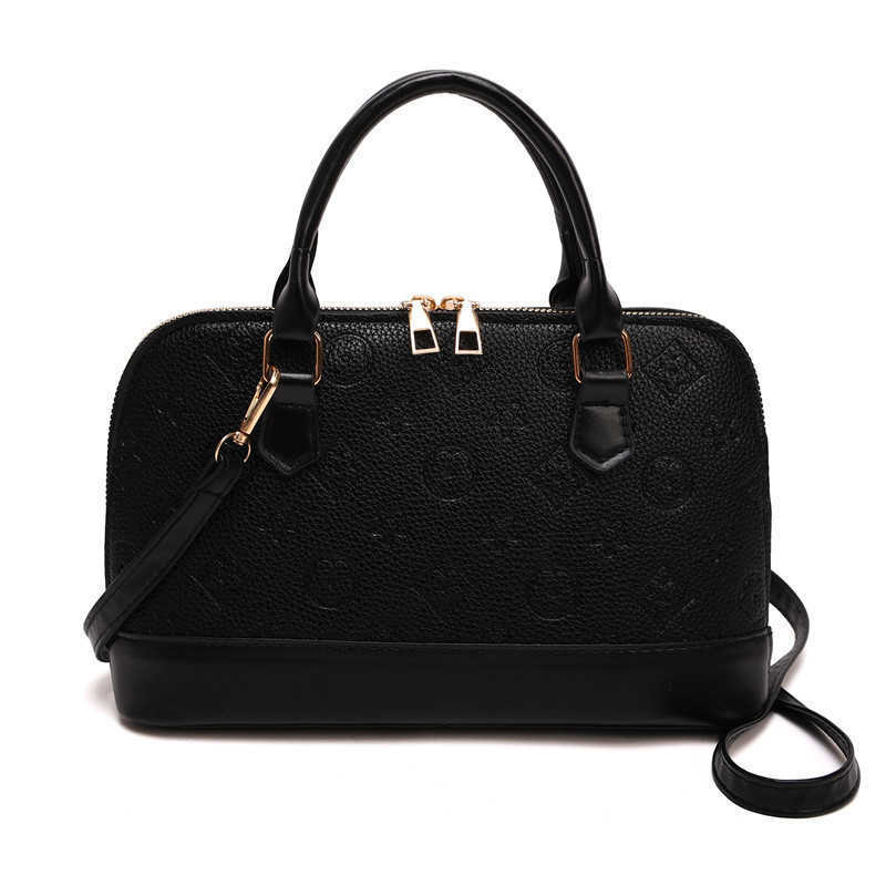 Vintage-style handbag for women, 2026 new model, European and American fashionable printed tote bag, versatile and large capacity shell-shaped handbag