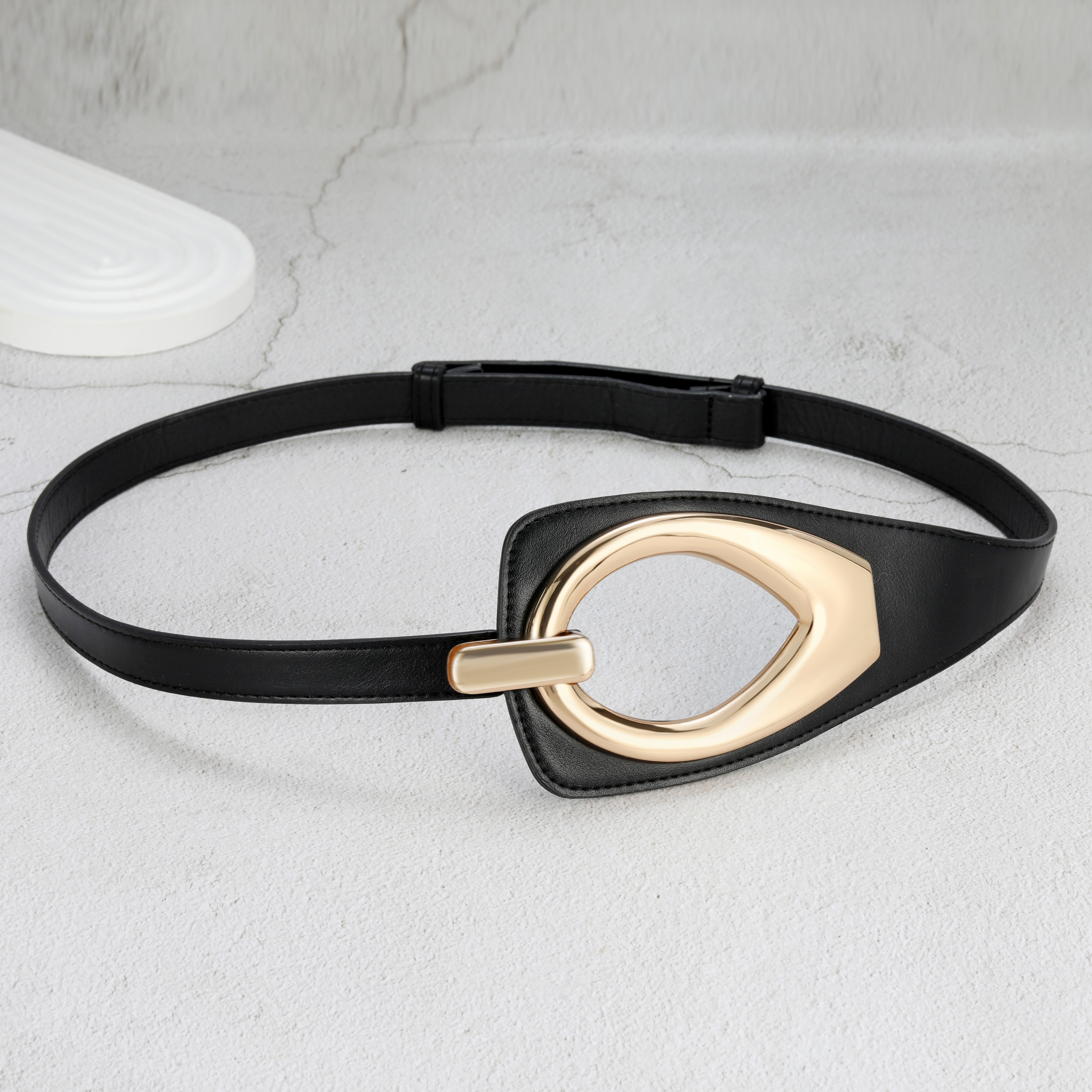 Elegant Modern Geometric Gold Buckle Skinny Waist Belt Adjustable No Hole Design Leather Waistband For Blazer Formal Dress Ladies Fashion Accessory WH - view 3