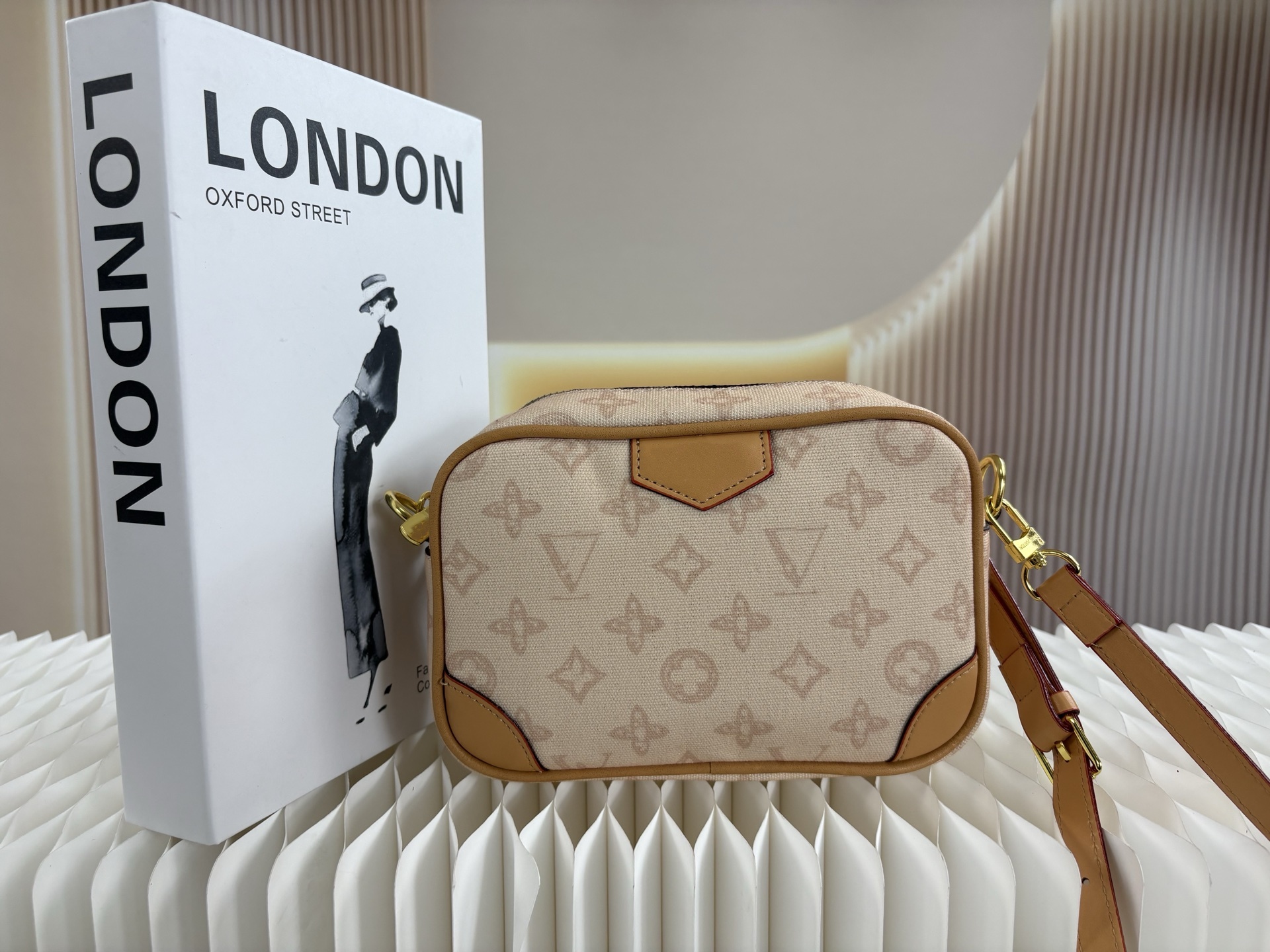new free shipping designer bags for womens shoulder single shoulder commuting light luxury womens crossbody bag