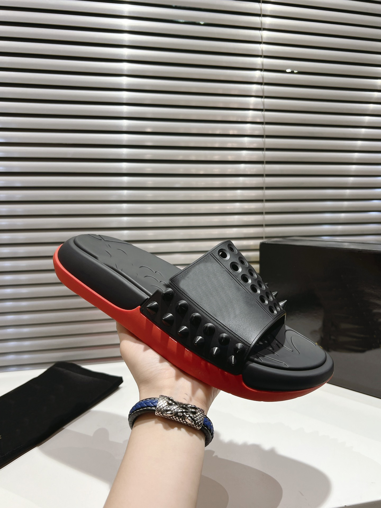 2026 LUXUC New Fashion Shoes Women's Designer Leather Summer Sandals - Flat Beach Slides Size 38-46