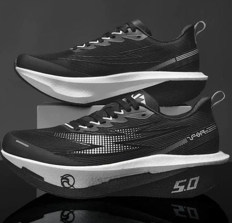 Designer Football Boots sneaker running shoes lightweight cushioning marathon wear resistant casual sports shoes unisex couple shoe 26-6.1-3
