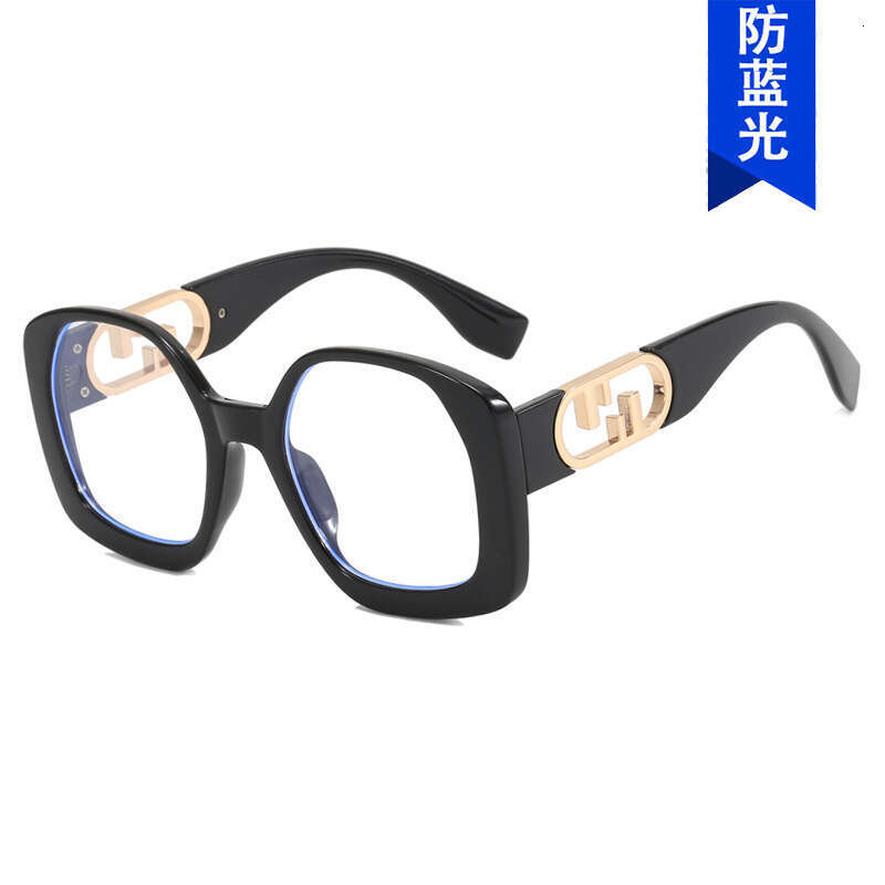 Luxury Brand Designer Sunglasses Large-Frame Square Hollow-Out Sunglasses, Street Style, Runway Fashion, Influencer-Approved, Natural Look, High-End F