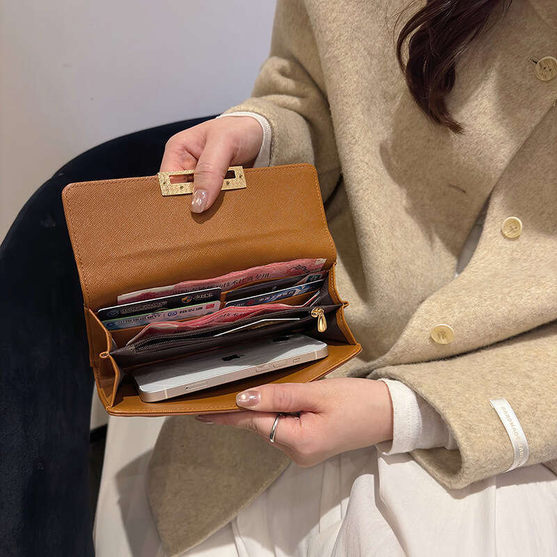 Wallet Designer Woman Mini Purse Coin Purse Bags Passport Cover Luxury Card Holder Small Travel Summer High Quality Shopping Holiday 2026 Trends Work  - view 4