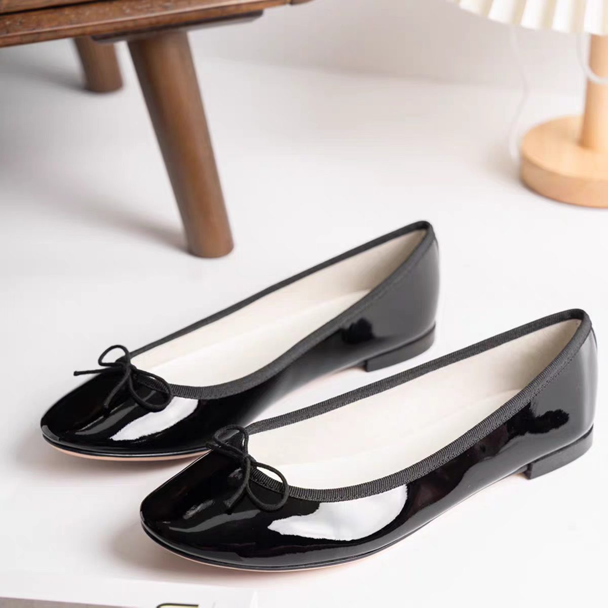 Women's Ballet Flats 2026 All Seasons Retro French Fairy Bow Patent Leather Soft Sole Round Toe Low Mouth Shoes - view 5