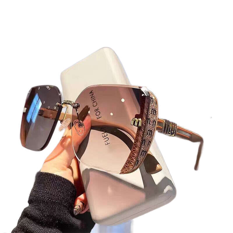 Luxury Brand Designer Sunglasses New Women's Sunglasses For Cross-Border Foreign Trade, Polarized, Uv-Protective, High-End, Suitable For European