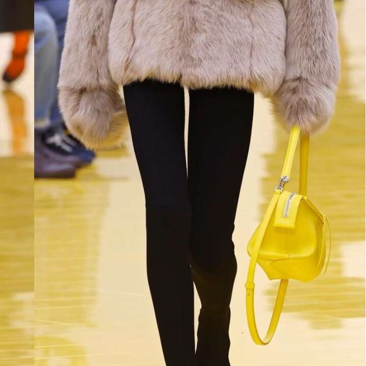 High End Versatile Crossbody Underarm Bag For Women Summer Niche Design Commuting Handbag SENYY