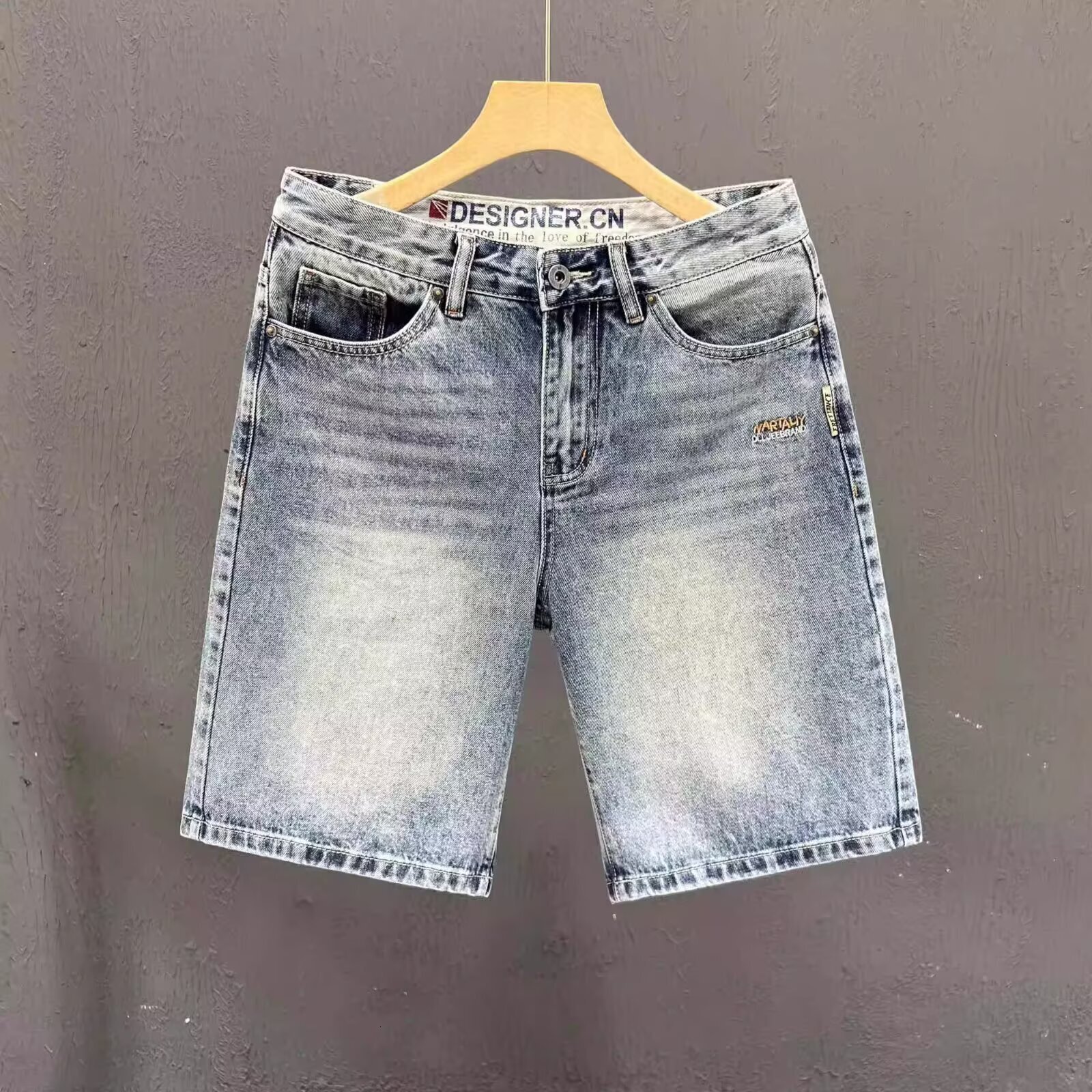 Summer New Luxury Designer Floral Denim Shorts For Men, Fashionable And Versatile Casual And Loose Jacquard Five Quarter Pants Suitable For Daily Trav - view 7
