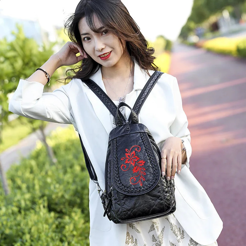 Women PU Leather Backpacks Small Travel Bag Female Soft Bagpack Ladies Embroidery Backpack y260615 - view 3