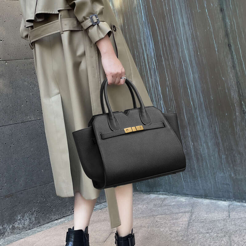 Women Cowhide Large Capacity Tote Handbag High End Autumn Winter Shoulder Bag For Commuting SENYY